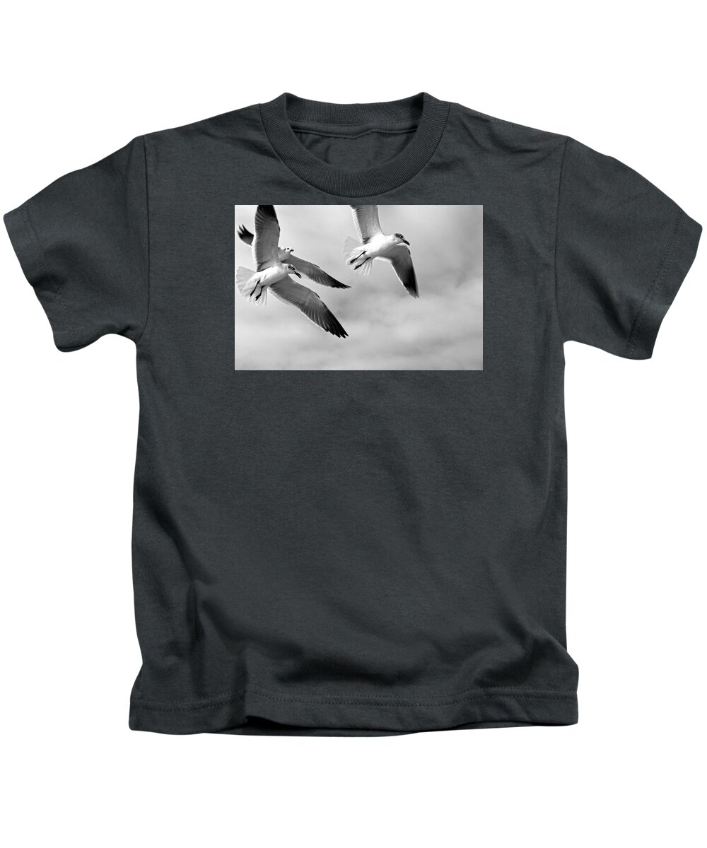 Bird Kids T-Shirt featuring the photograph 3 Gulls by Robert Och