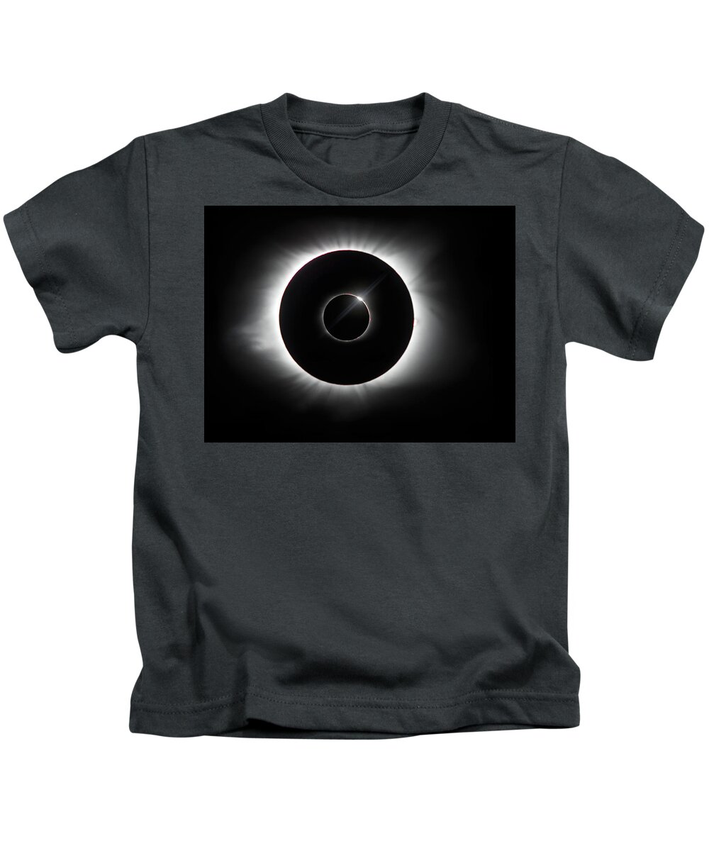 Total Solar Eclipse Kids T-Shirt featuring the photograph Blinkless by Art Cole