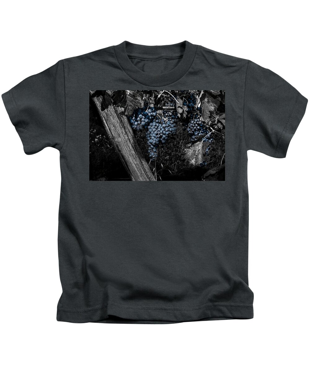 Composite Kids T-Shirt featuring the photograph Blue Grapes 2 by Wolfgang Stocker