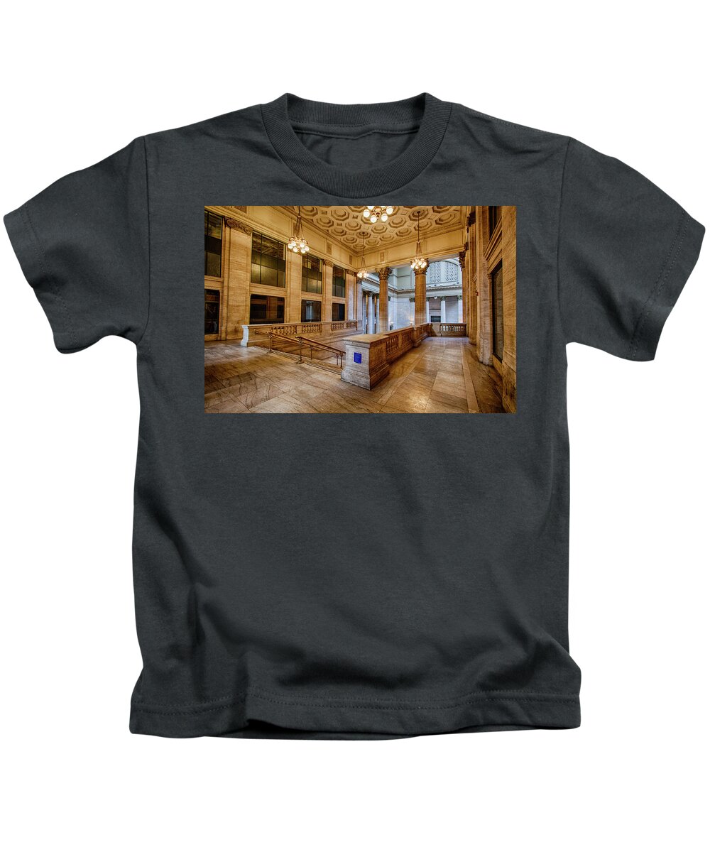 Union Station Kids T-Shirt featuring the photograph Chicago Union Station by Mike Burgquist