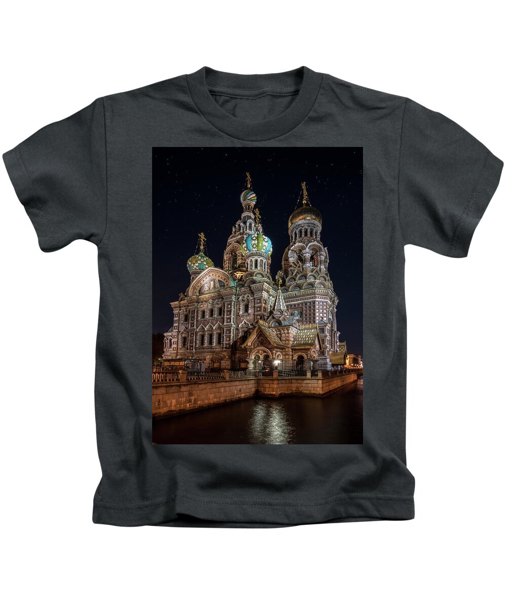 Peterburg Kids T-Shirt featuring the photograph Church of the Savior on Spilled Blood by Jaroslaw Blaminsky
