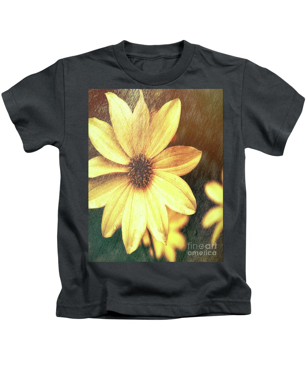 Flower Kids T-Shirt featuring the photograph Day lily by Barry Weiss