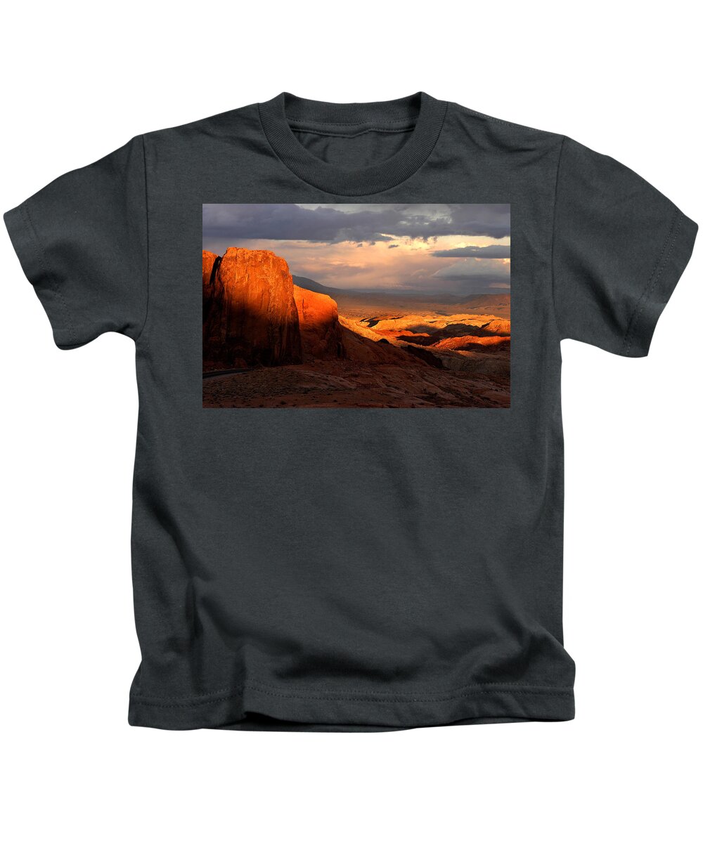 Dramatic Kids T-Shirt featuring the photograph Dramatic Desert Sunset by Ted Keller
