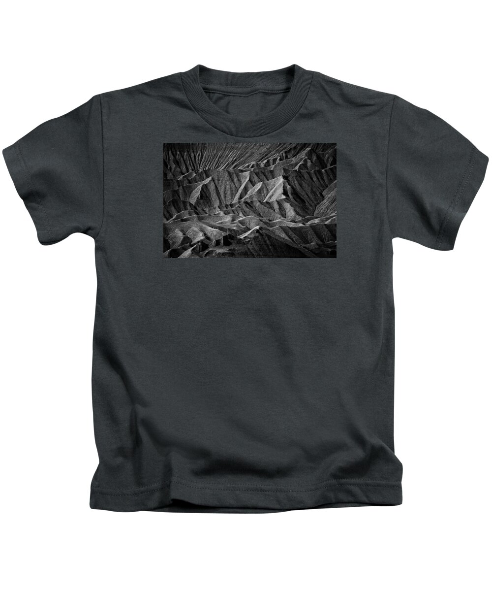 Amazing Kids T-Shirt featuring the photograph Dynamic Range by Gary Migues