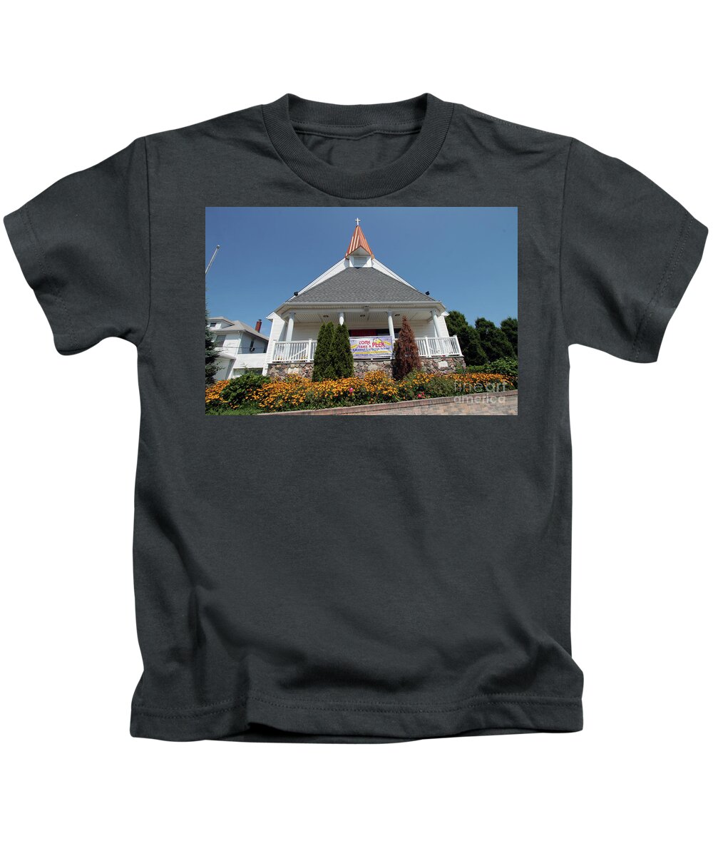 Emanuel Lutheran Church Kids T-Shirt featuring the photograph Emanuel Lutheran Church Patchogue NY by Steven Spak