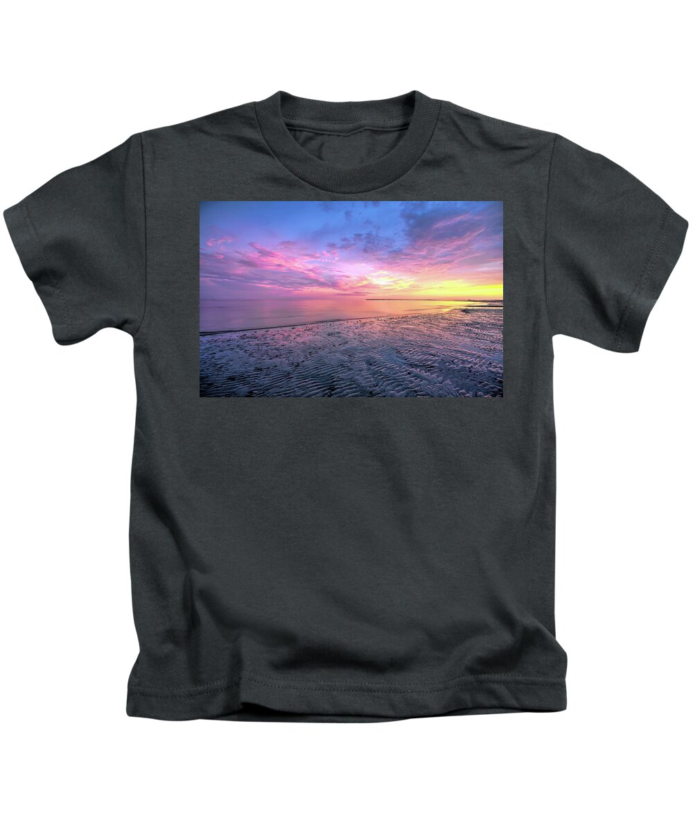 Landscape Kids T-Shirt featuring the photograph End Of The Day. by Evelyn Garcia