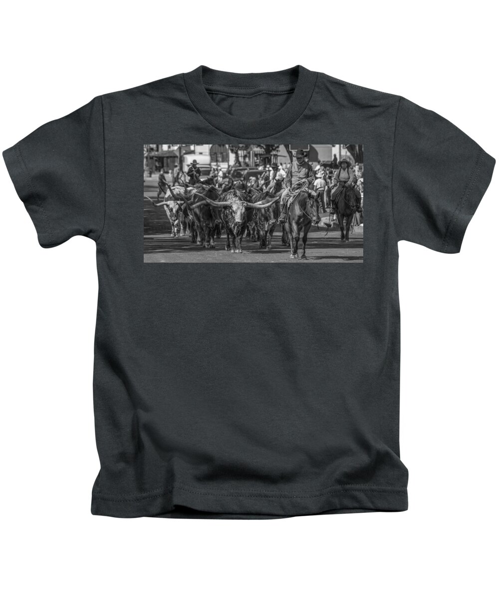 Texas Longhorn Kids T-Shirt featuring the photograph Fort Worth Longhorn Cattle Drive Wide by Jonathan Davison