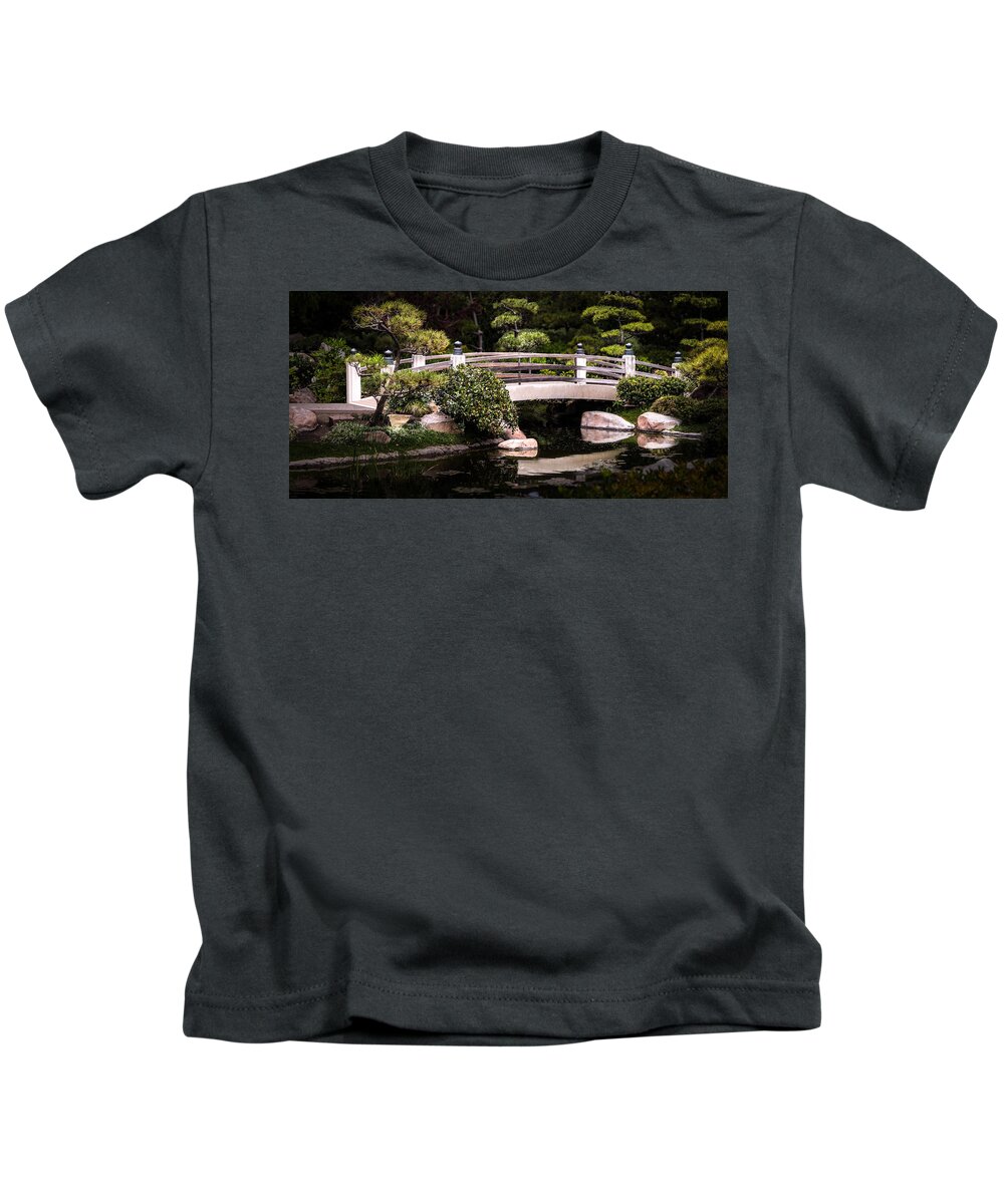 Long Beach Kids T-Shirt featuring the photograph Garden Bridge by Ed Clark