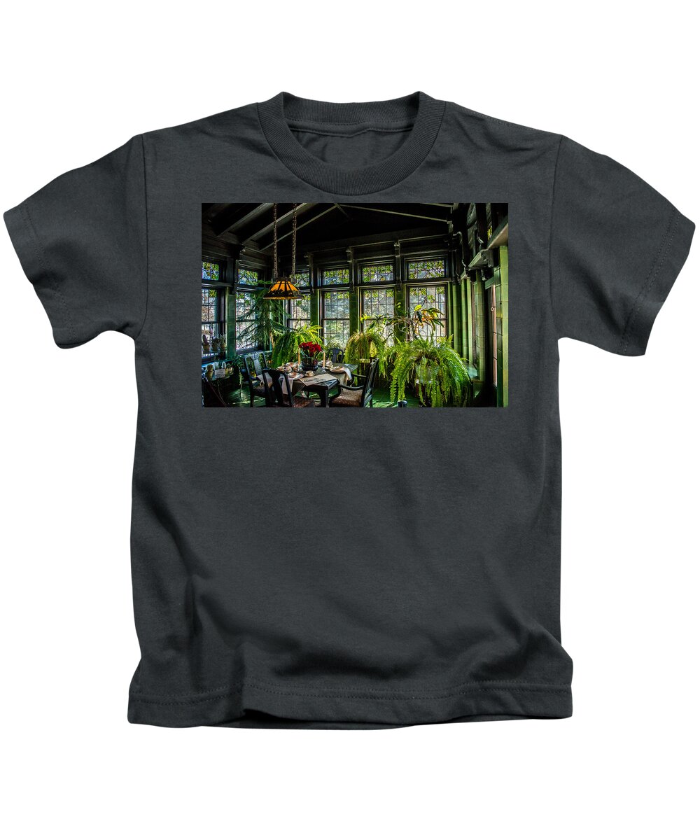 Glensheen Mansion Breakfast Room Kids T-Shirt featuring the photograph Glensheen Mansion Breakfast Room by Paul Freidlund