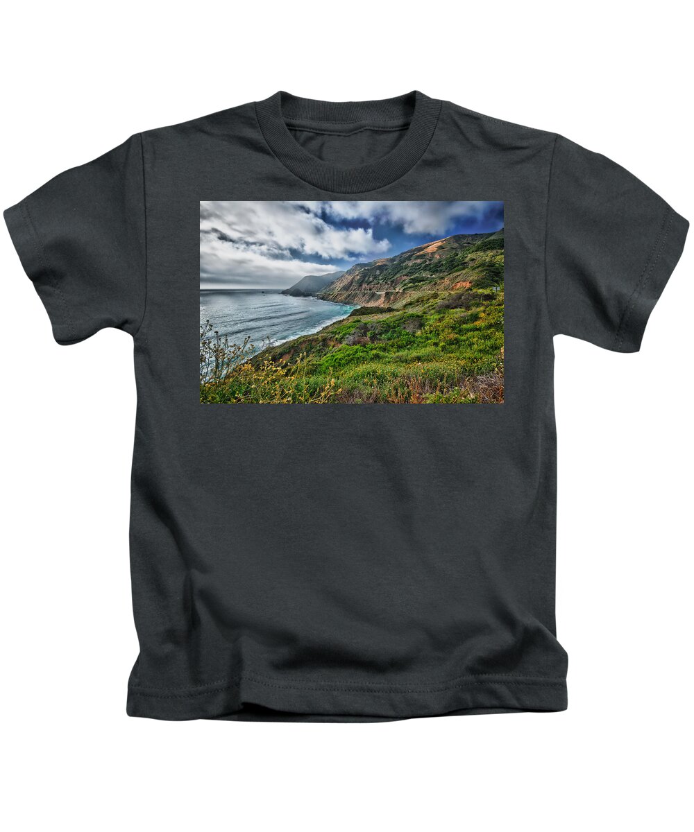 Beach Kids T-Shirt featuring the photograph Highway Nr.1 - California by Andreas Freund