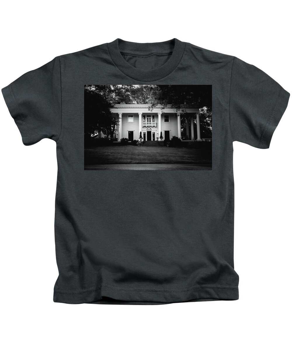Southern Kids T-Shirt featuring the photograph Historic Southern Home by Doug Camara