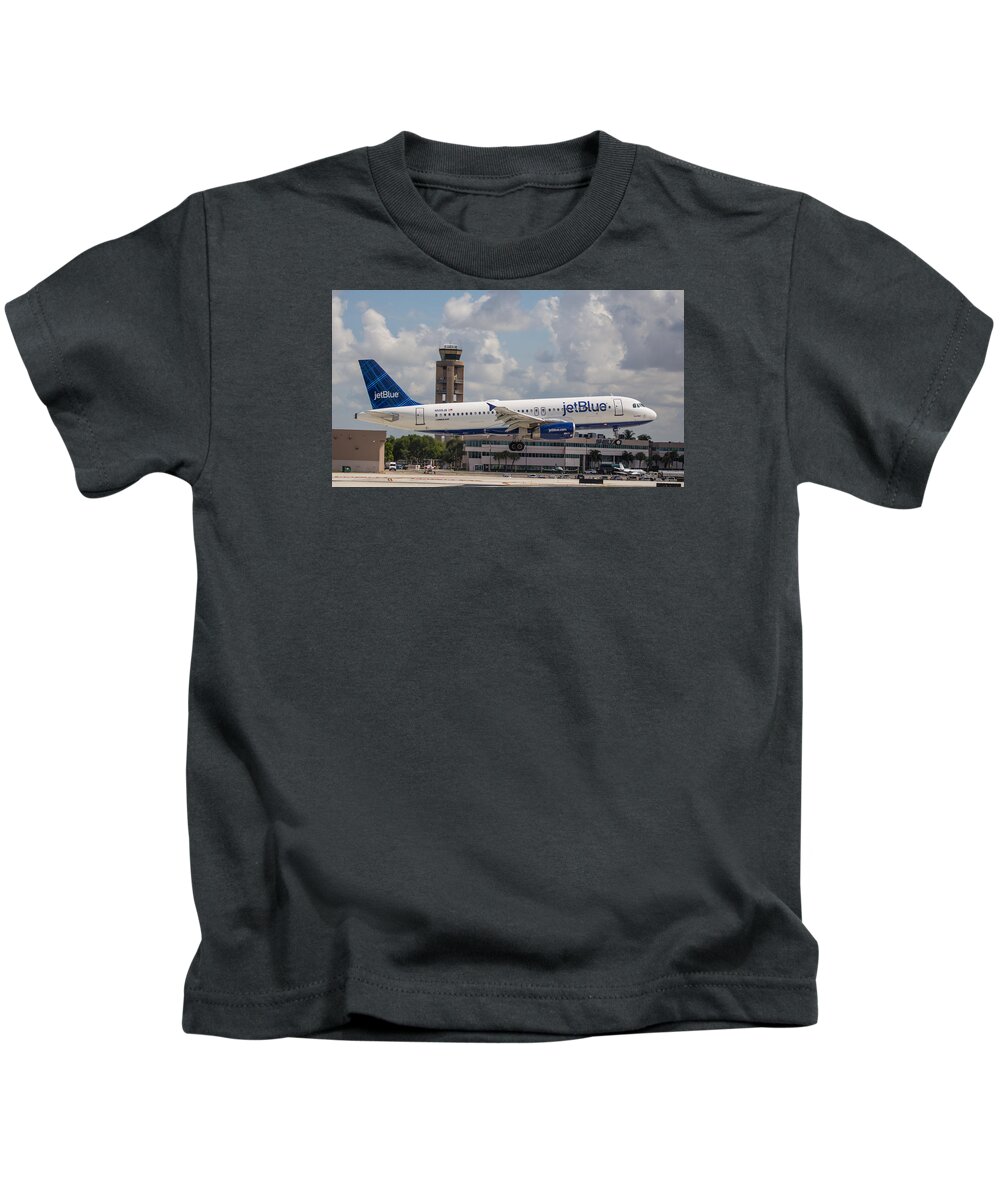 Airline Kids T-Shirt featuring the photograph JetBlue FLL by Dart Humeston