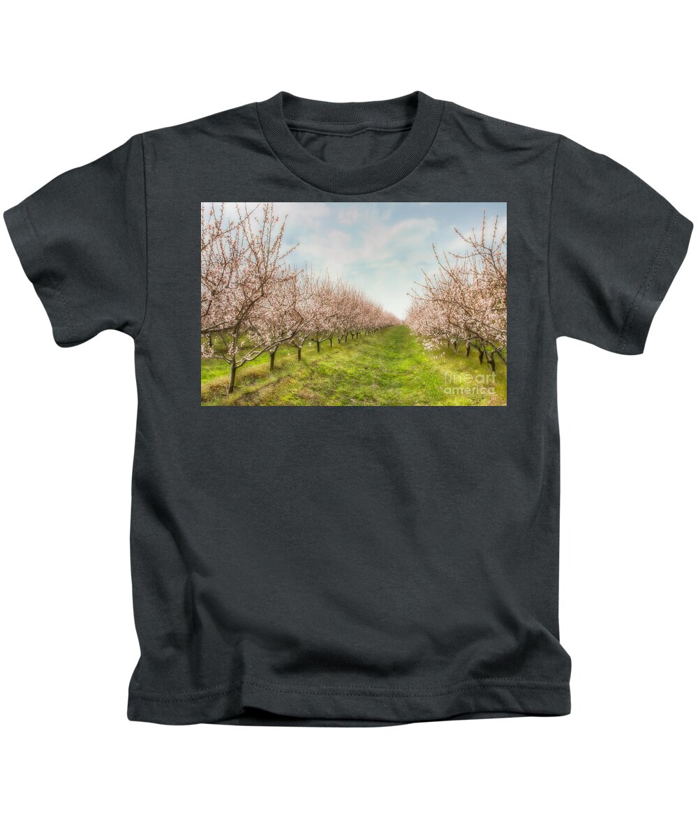 Flowers Kids T-Shirt featuring the photograph Niagara's Spring by Marilyn Cornwell