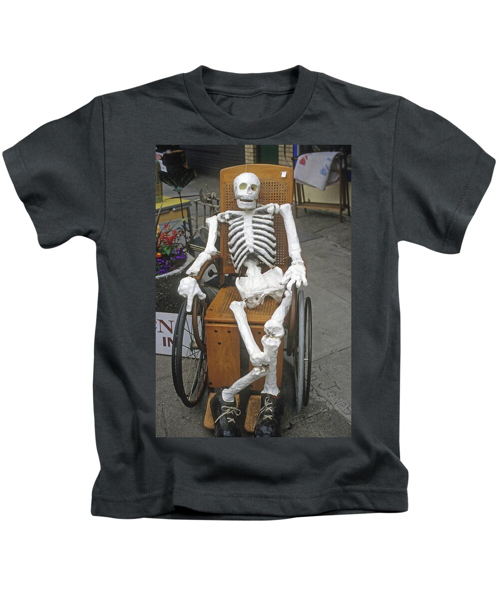 Color Kids T-Shirt featuring the photograph Old Deadheads Never Die by Frank DiMarco