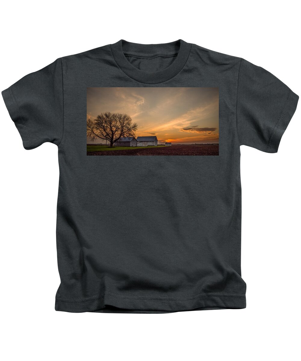 Sunrise Kids T-Shirt featuring the photograph Prairie Sunrise by Kristine Hinrichs
