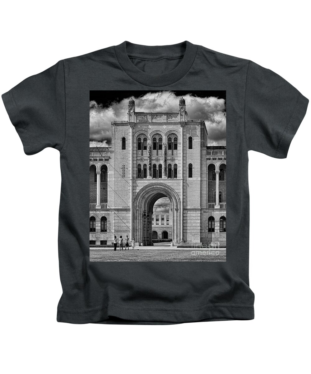 William Marsh Rice Kids T-Shirt featuring the photograph Rice University Entrance by Norman Gabitzsch