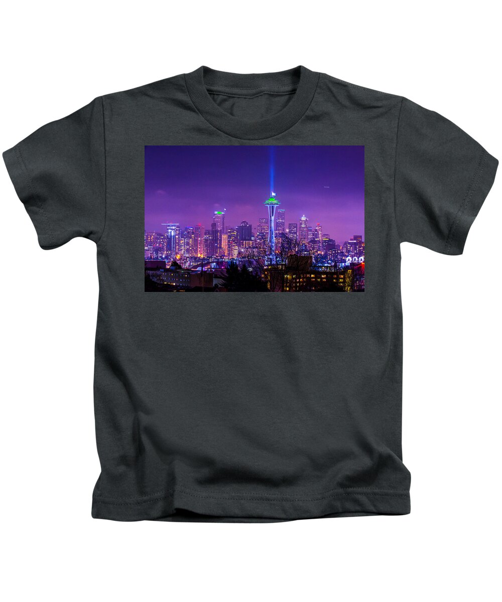 Seahowks Kids T-Shirt featuring the photograph Seahawks 12th flag with Space Needle by Hisao Mogi