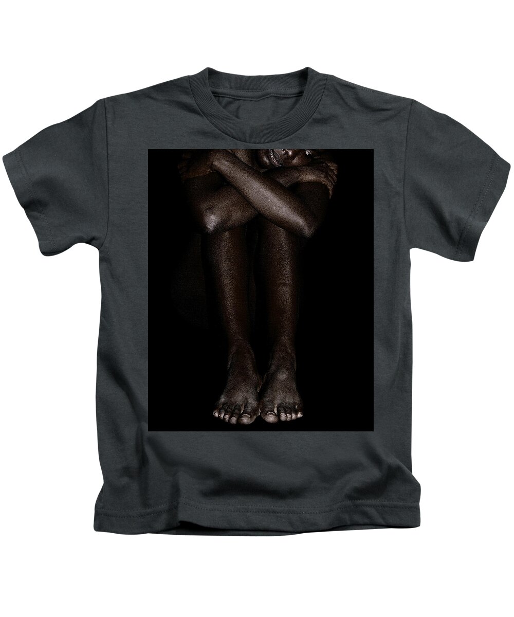Seated Kids T-Shirt featuring the photograph Seated Woman 2 by David Kleinsasser