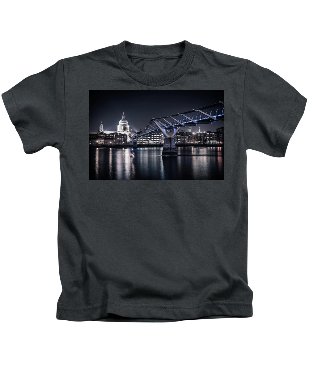 City Kids T-Shirt featuring the photograph St Pauls Cathedral by James Billings