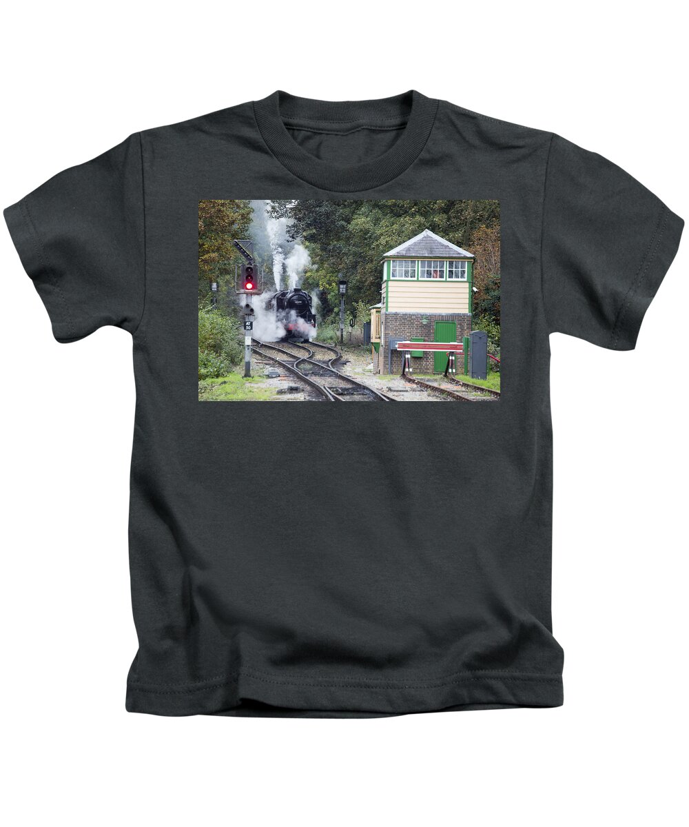 Steam Kids T-Shirt featuring the photograph Steam engine approaching Alton by Tony Mills
