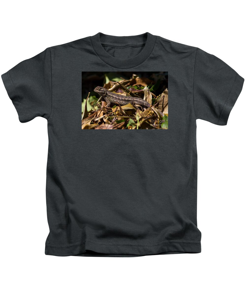 Sceloporus-occedentalis Kids T-Shirt featuring the photograph Swift in the leaves by Shawn Jeffries