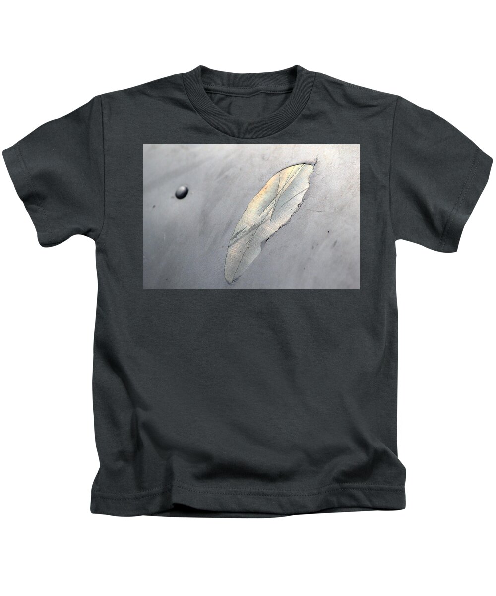 Metal Kids T-Shirt featuring the photograph Terminus Wing by Annekathrin Hansen
