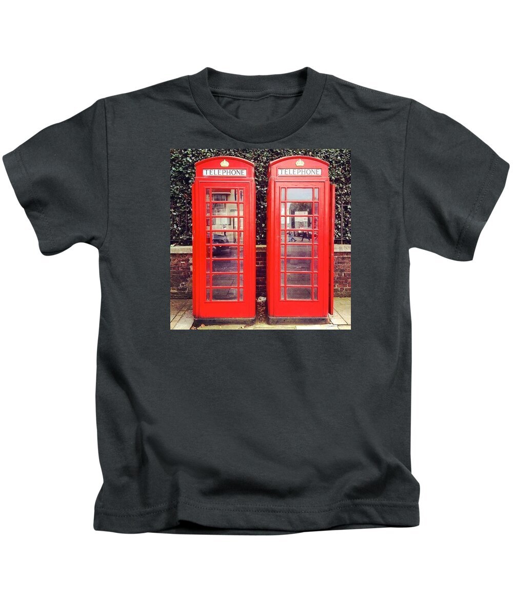 London Kids T-Shirt featuring the photograph City Life Calls by Lara Prior