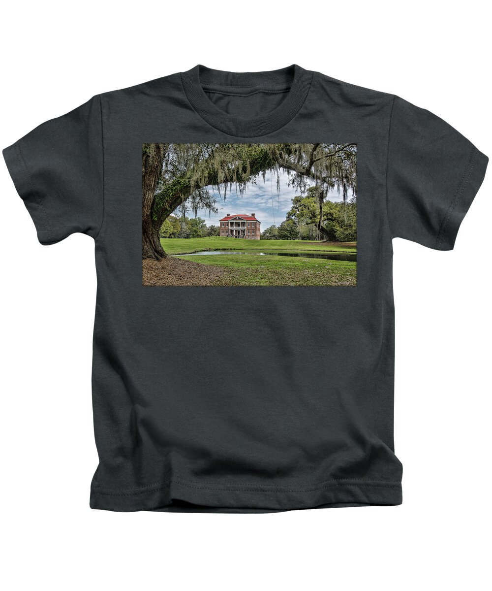 South Carolina Kids T-Shirt featuring the photograph The Plantation by Erika Fawcett
