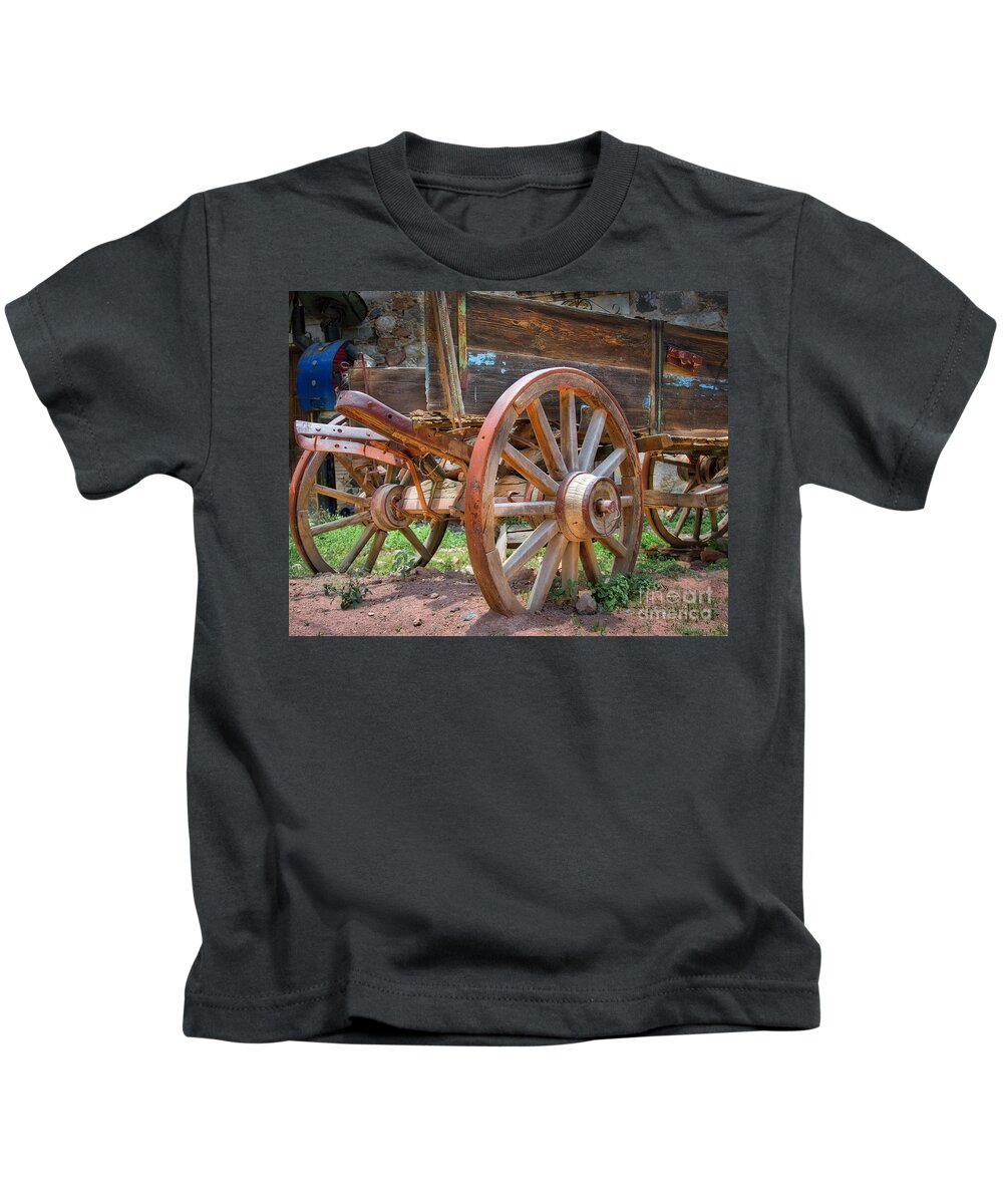 Wagon Kids T-Shirt featuring the photograph Wagons Ho by Barry Weiss
