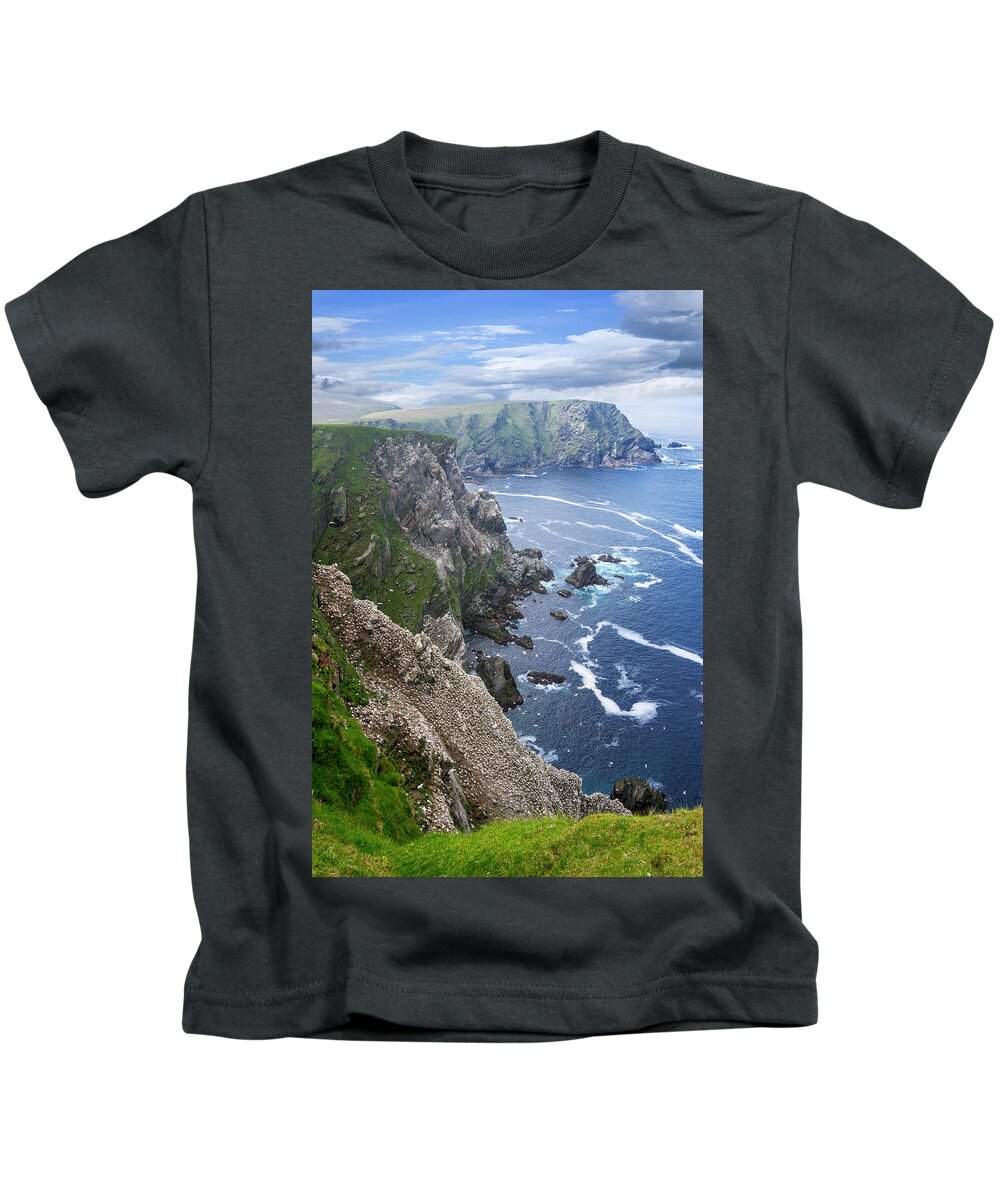Hermaness Kids T-Shirt featuring the photograph 181120p079 by Arterra Picture Library