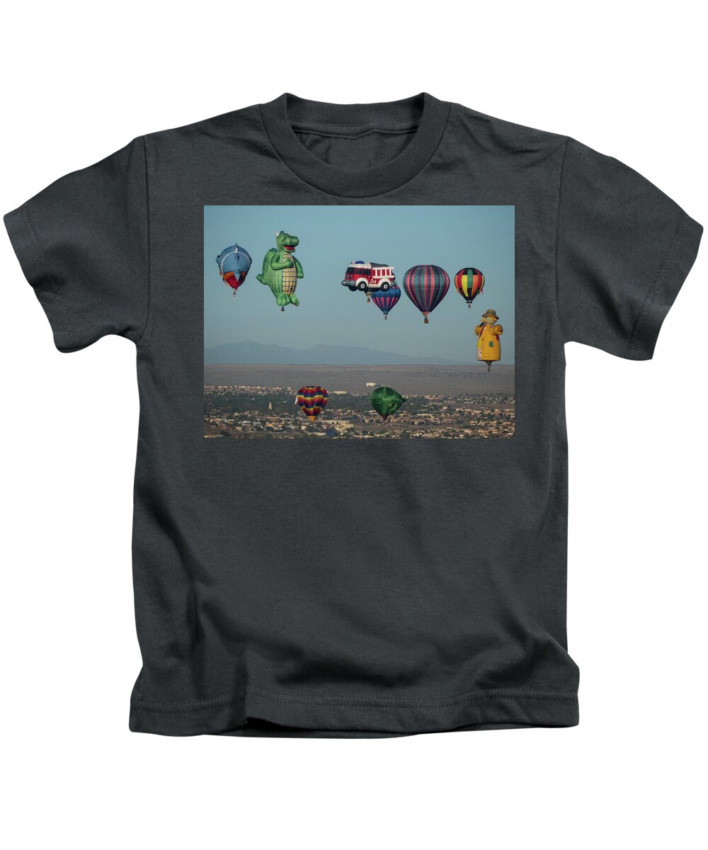 Albuquerque Kids T-Shirt featuring the photograph Albuquerque Balloon Fiesta 2016 - 57 by Patricia Gould