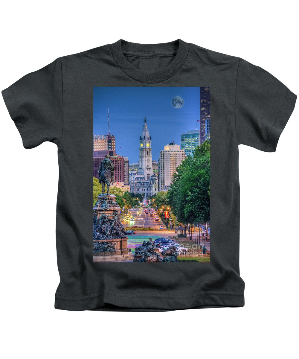 Ben Franklin Parkway Kids T-Shirt featuring the photograph Philadelphia City Hall Full Moon by David Zanzinger