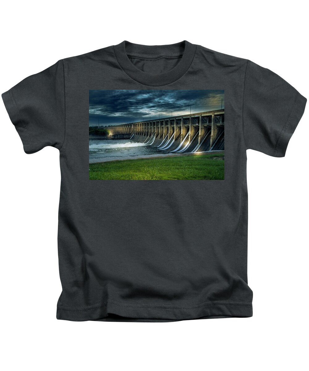 Dave Wagenblatt Kids T-Shirt featuring the photograph Pensacola Dam by David Wagenblatt