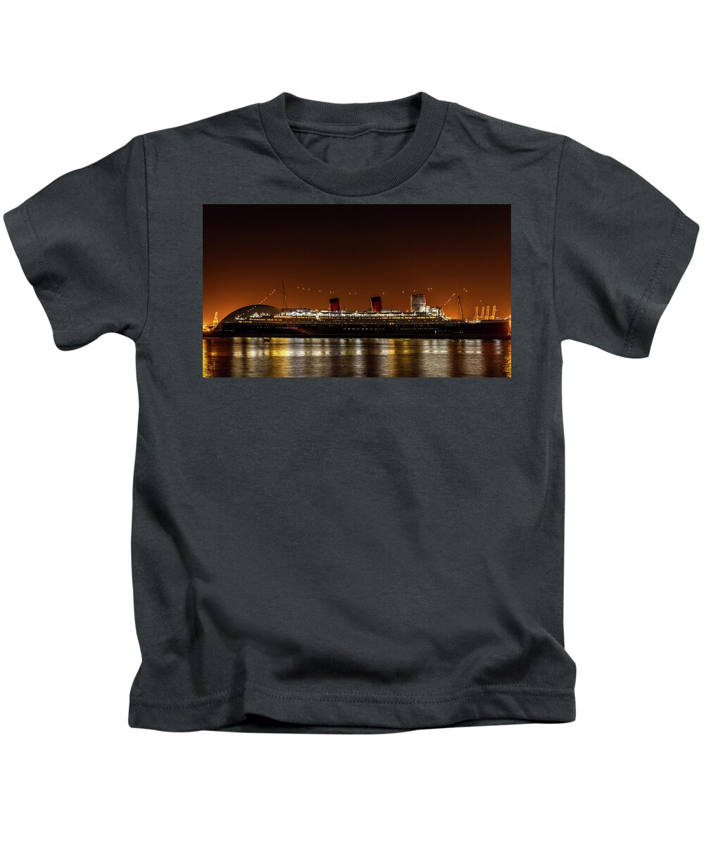 Queen Mary Kids T-Shirt featuring the photograph RMS Queen Mary by Gene Parks