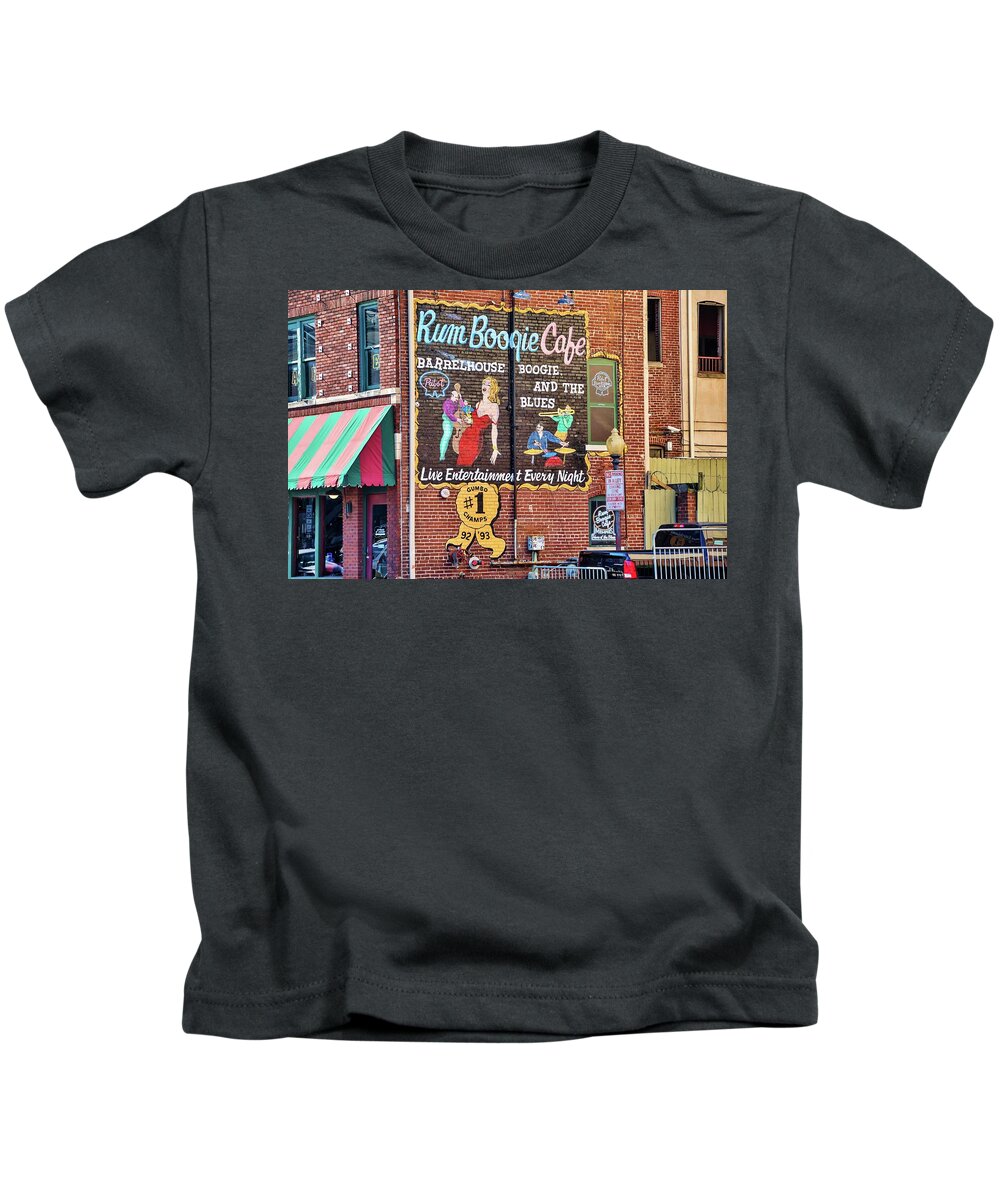 Rum Boogie Cafe Kids T-Shirt featuring the photograph Rum Boogie Cafe in Memphis by Marisa Geraghty Photography