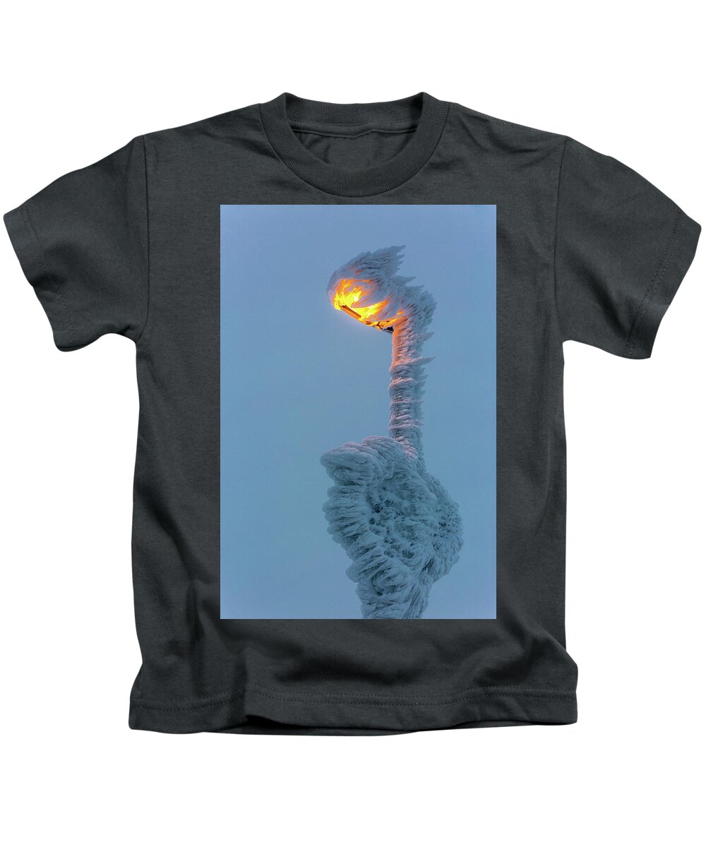 Outdoors Kids T-Shirt featuring the photograph streetlight on the Brocken, Harz by Andreas Levi