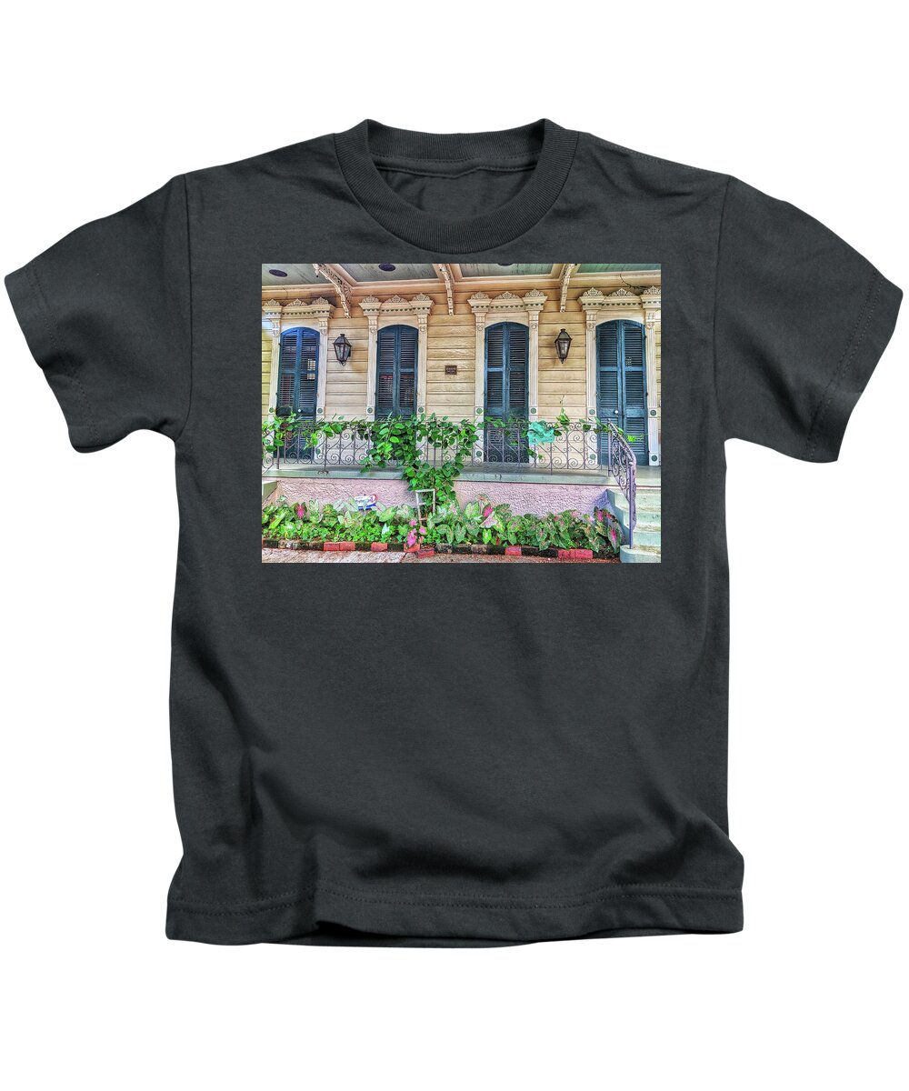 New Orleans Kids T-Shirt featuring the photograph Sweet Cream and Ivy by Portia Olaughlin