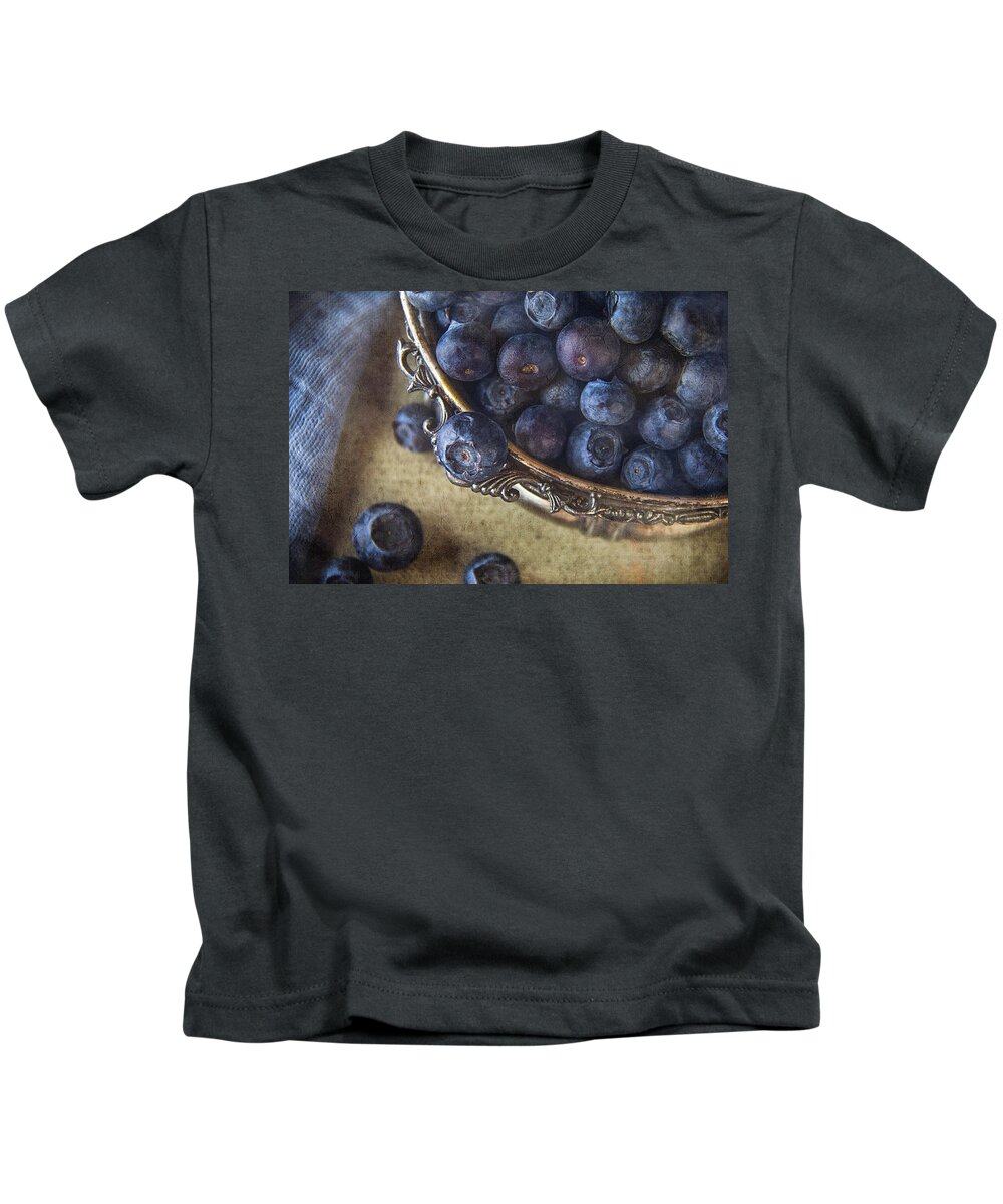 Bowl Of Blueberries Kids T-Shirt featuring the photograph Tasty Bowl Of Blueberries by Cindi Ressler