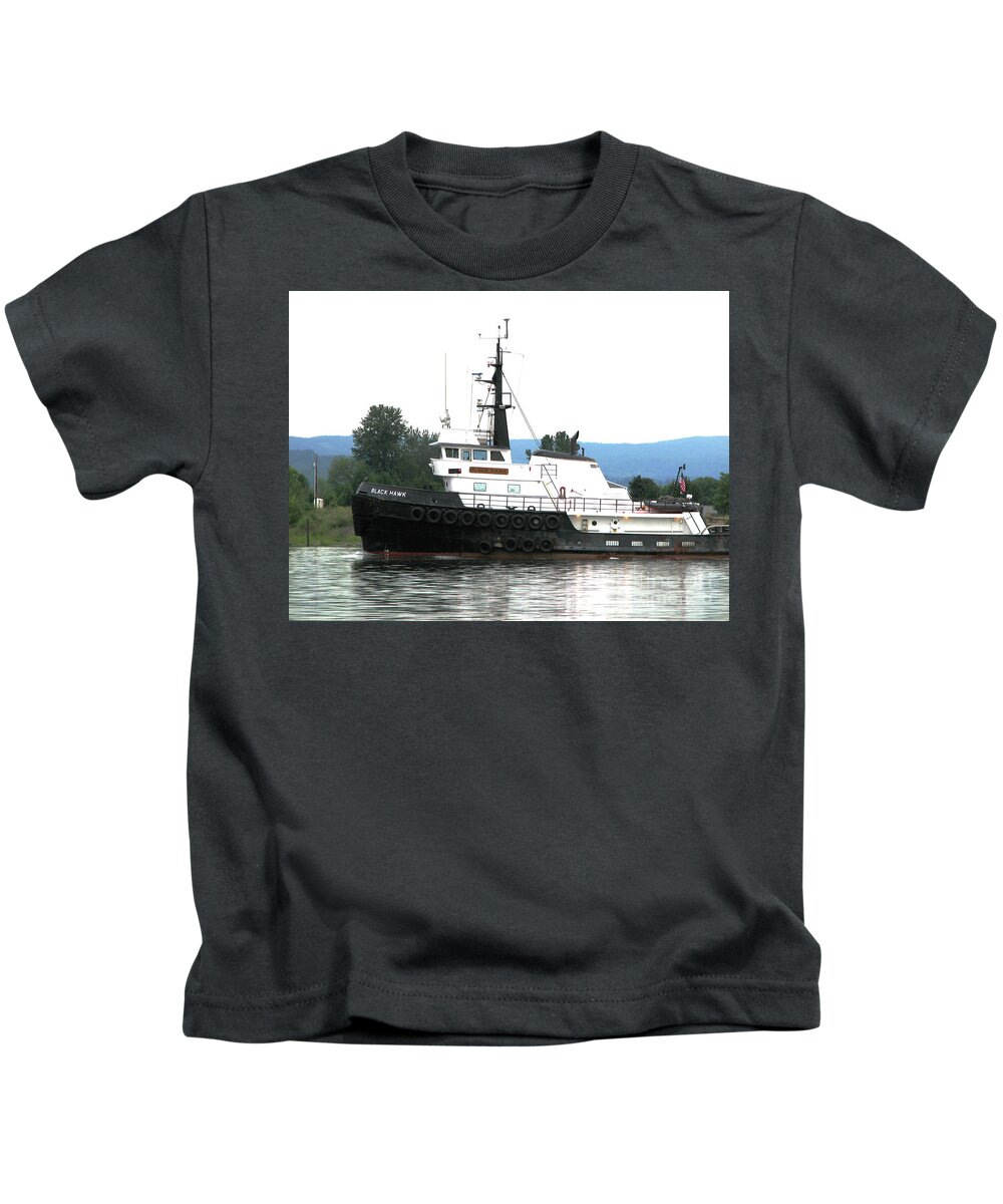 Tug Kids T-Shirt featuring the photograph Tug 1 on the Columbia River by Rich Collins