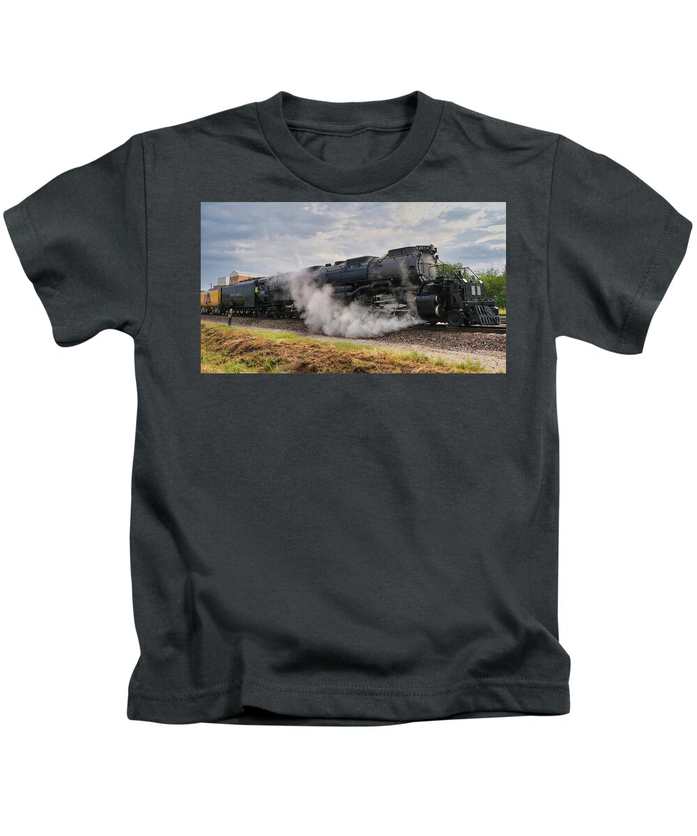 Big Boy #4014 Steam Locomotive Kids T-Shirt featuring the photograph Big Boy #4014 Steam Locomotive #4 by Robert Bellomy