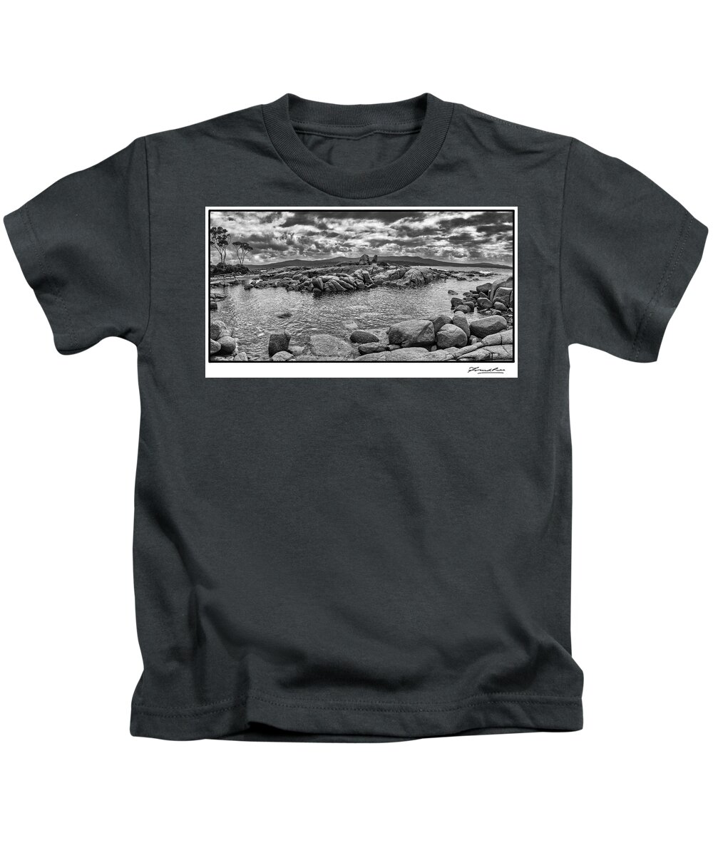 Australia Kids T-Shirt featuring the photograph Binalong Bay by Frank Lee