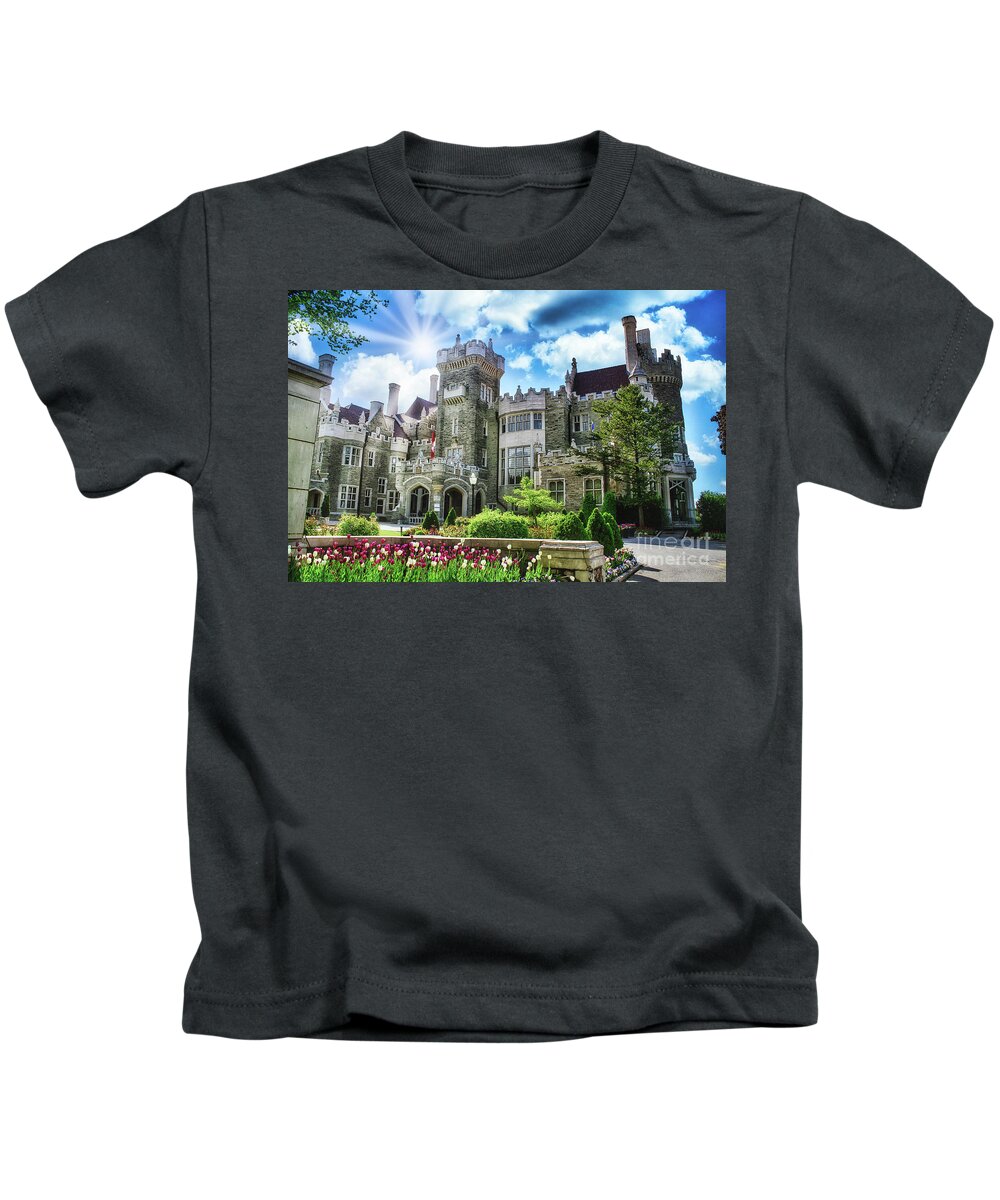 Casa Loma Castle In Toronto Kids T-Shirt featuring the photograph Casa Loma Castle In Toronto 8468 by Carlos Diaz