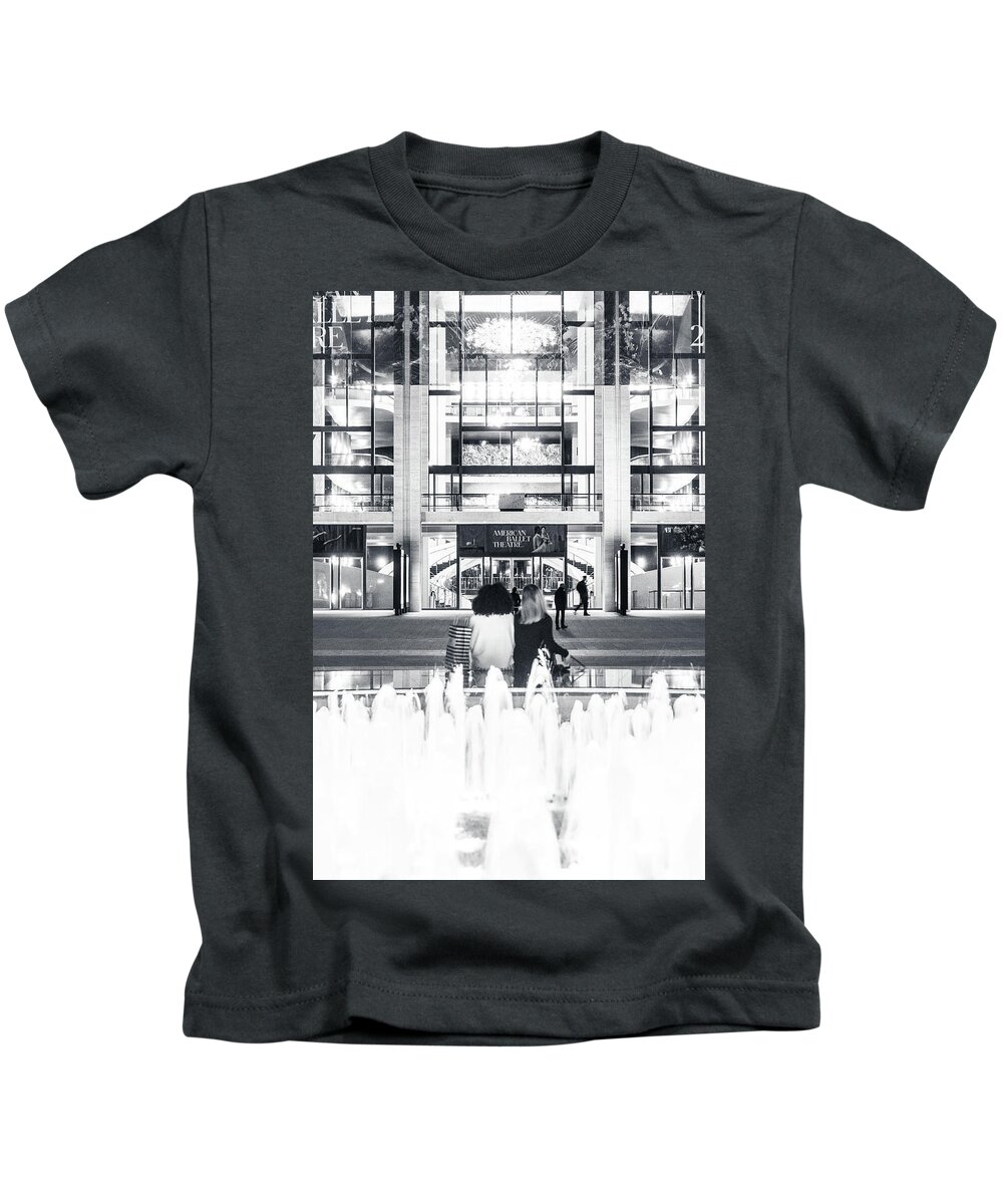 New York Kids T-Shirt featuring the photograph Lincoln center #7 by Alberto Zanoni