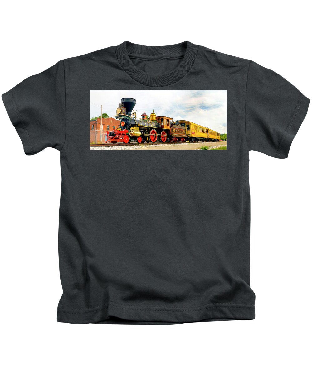 D2-rr-2036-cr2 Kids T-Shirt featuring the photograph Lincoln Train at New Freedom by Paul W Faust - Impressions of Light