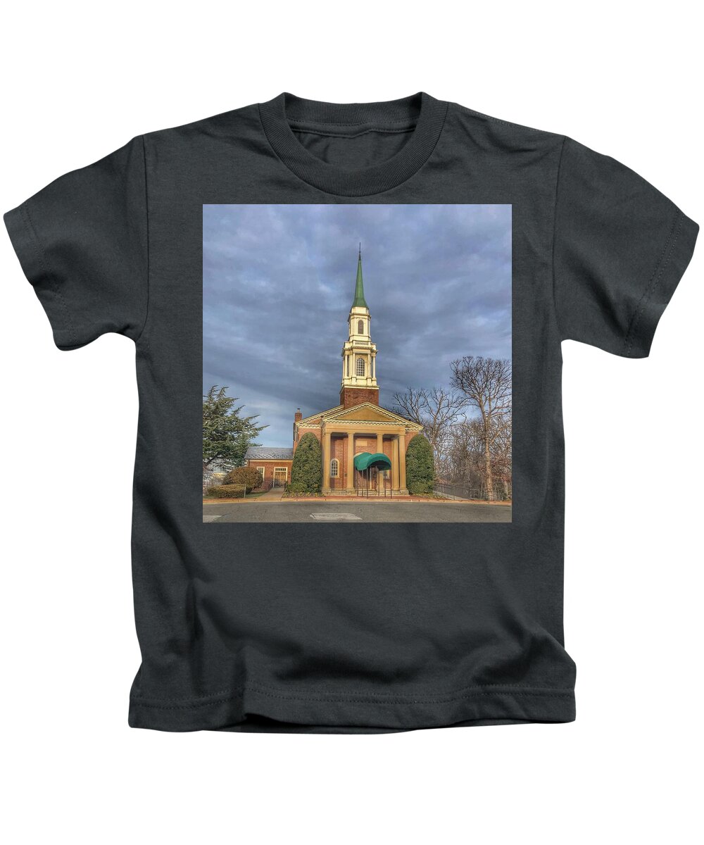 This Is A Photo Of The Old Post Chapel Used For Funeral Services For Arlington Cemetery And Weddings Throughout The Year. A Great Legacy Left Behind By George S Patton Jr Kids T-Shirt featuring the photograph Old Post Chapel by Bill Rogers