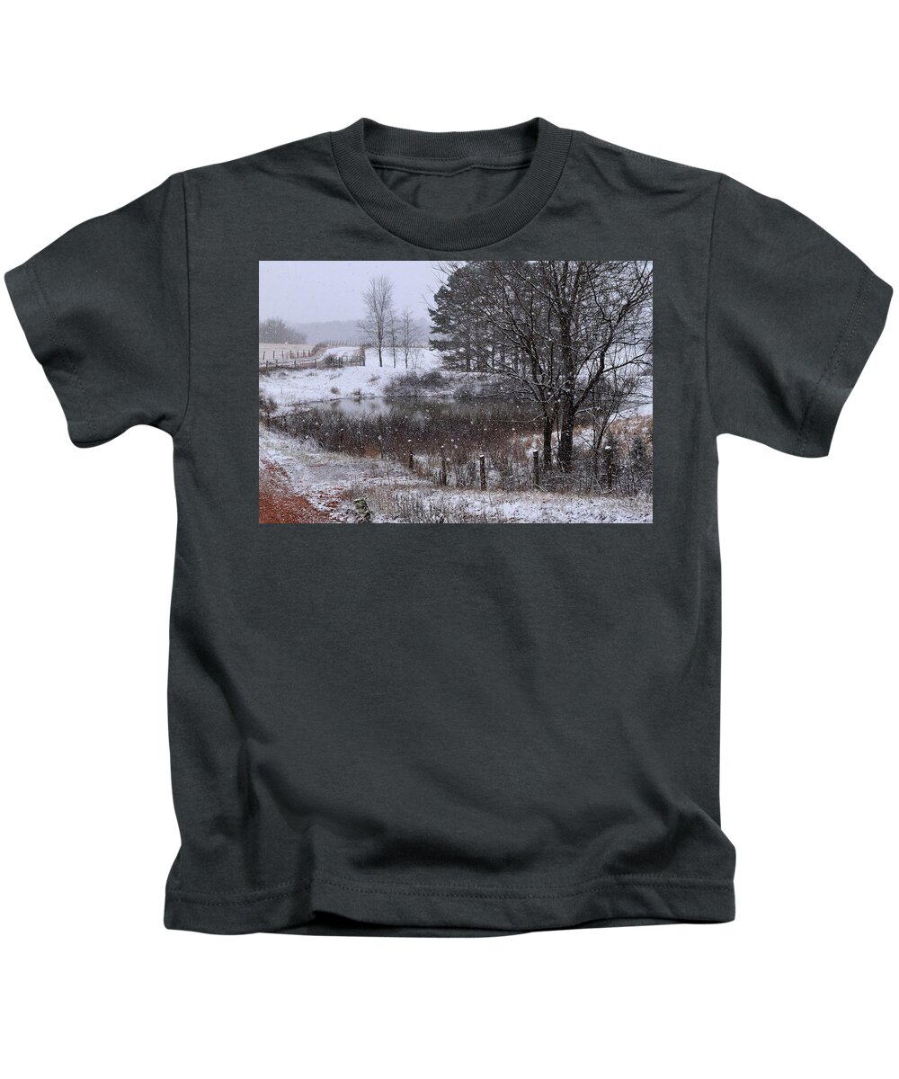 Winter Kids T-Shirt featuring the photograph Ozark Snow 14 by Lawrence Hess
