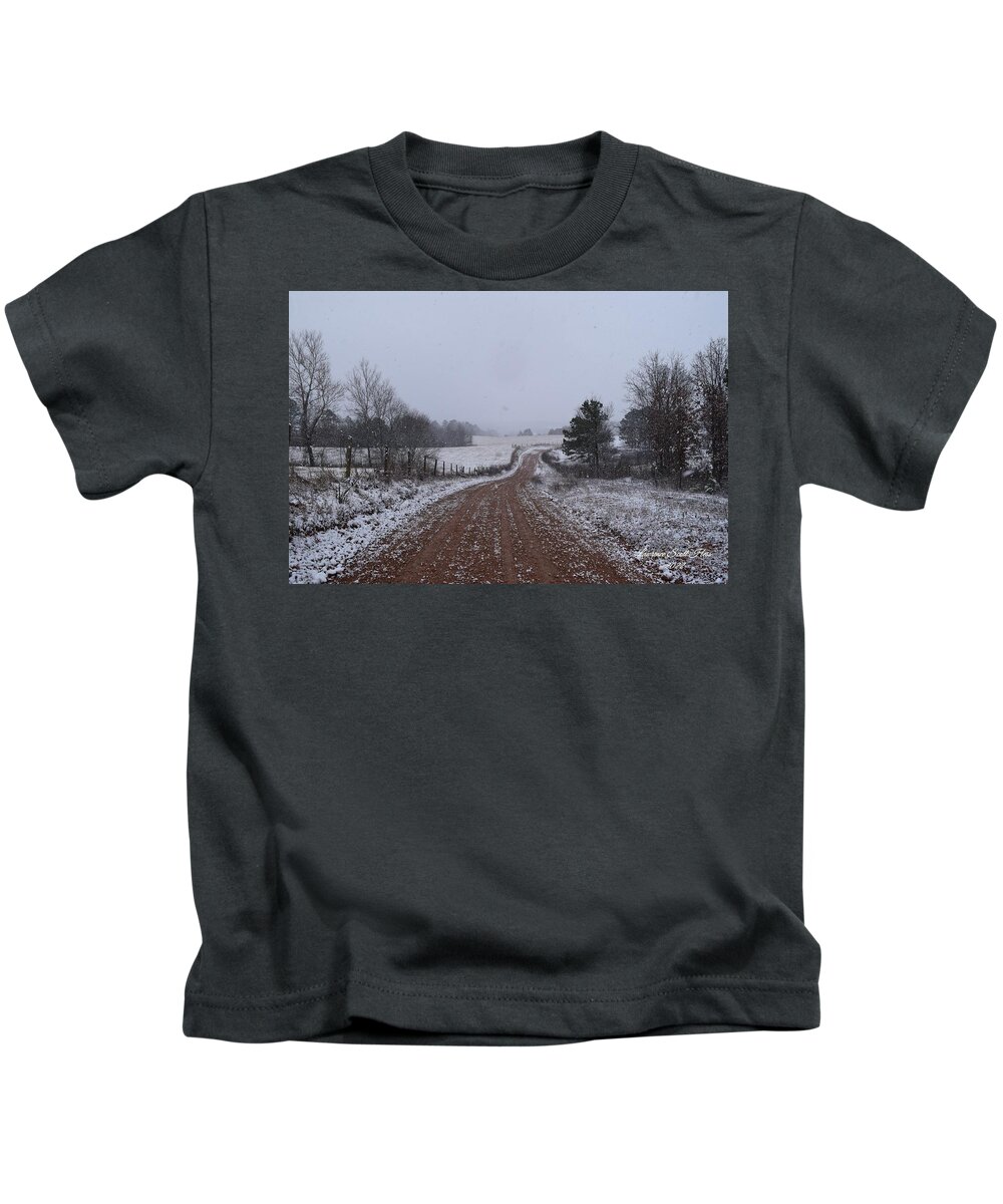 Winter Kids T-Shirt featuring the photograph Ozark Snow 2 by Lawrence Hess