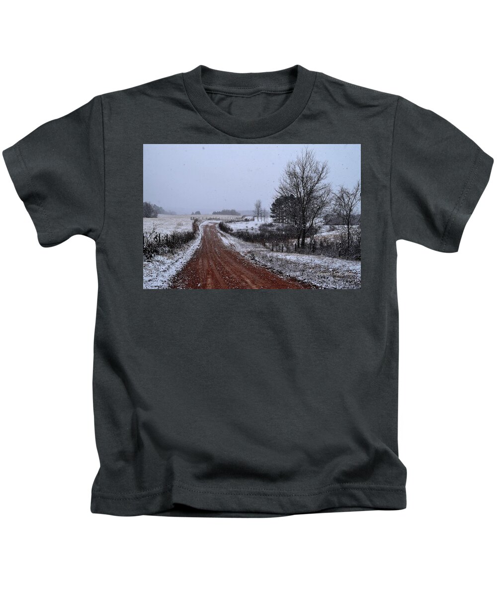 Winter Kids T-Shirt featuring the photograph Ozarks Snow 19 by Lawrence Hess