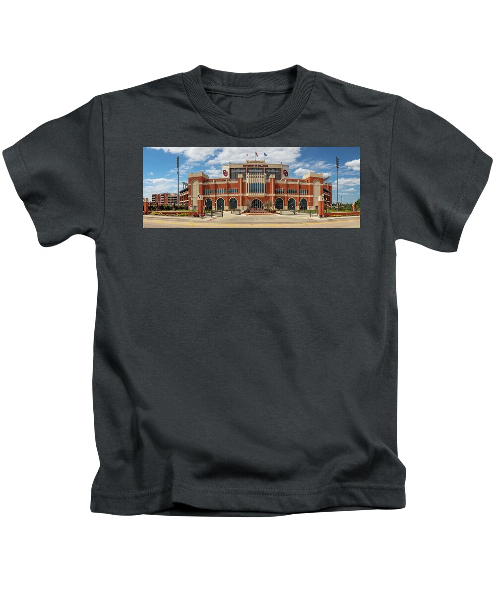 Big 12 Kids T-Shirt featuring the photograph Panoramic view of the Gaylord Family Memorial Stadium Oklahoma University Sooners by Eldon McGraw