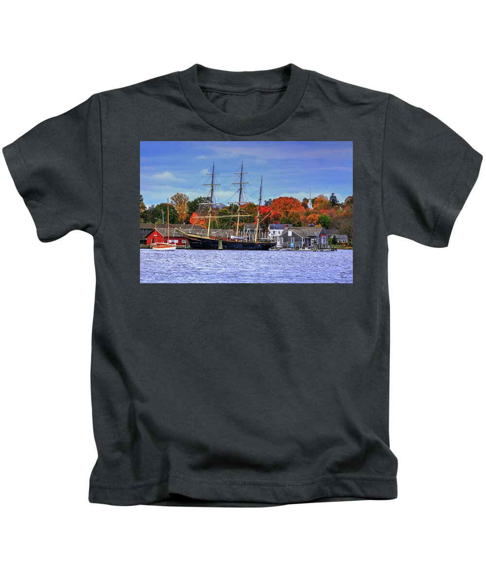 Fine Art Kids T-Shirt featuring the photograph The Fishing Schooner L. A. Dunton by Robert Harris